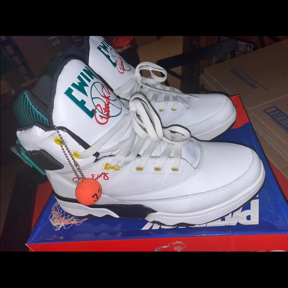 Men’s Patrick Ewing Basketball sneaker. JAMAICA EDITION. SIZE 12. Worn Once.